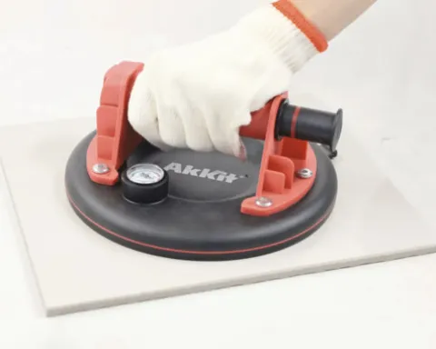 Akkit Pumpsaugheber für Fliesen bis 130 kg inkl. Manometer für eine präzise Kontrolle des Vakuums