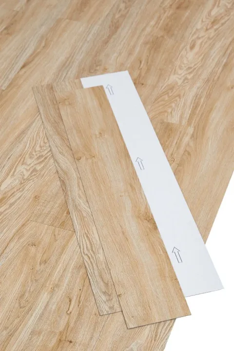 Designboden selbstklebend Designplanke 15,24 cm x 91,44 cm in Eichenoptik Hell