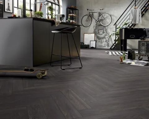 Laminat Elba Eiche schwarz Fischgrät 665 x 133 x 8 mm