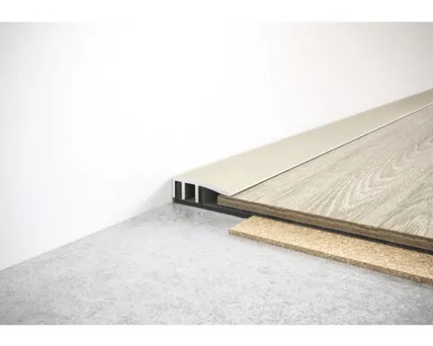 SKANDOR Abschlussprofil Aluminium cognac 21x7x900 mm