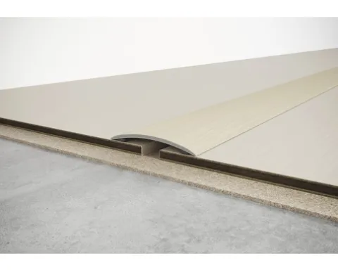 SKANDOR Anpassungsprofil Ahorn selbstklebend 4,5x40x900 mm