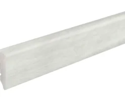 SKANDOR Sockelleiste PVC KU048L Pinie 2400 x 38,5 x 15 mm
