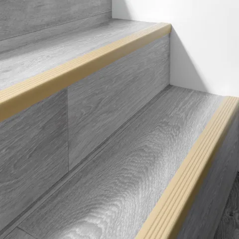 Treppenkantenprofil Selbstklebend 50x42 mm - Treppenprofil PVC für Treppenstufen, Treppenkantenschutz mit Rillen - 70 cm, Beige