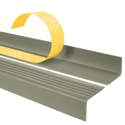 Treppenkantenprofil Selbstklebend 40x25 mm, Treppenprofil PVC für Treppenstufen, Treppenkantenschutz mit Rillen, Antirutsch - 70 cm, Olivgrün