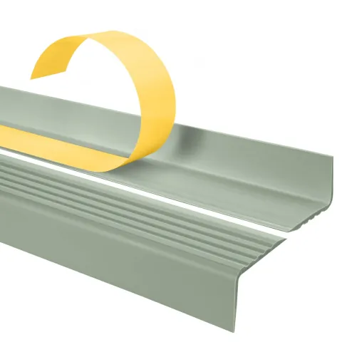 Treppenkantenprofil Selbstklebend 40x25 mm, Treppenprofil PVC für Treppenstufen, Treppenkantenschutz mit Rillen, Antirutsch - 90 cm, Hellgrün