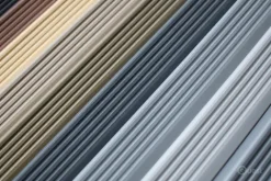Treppenkantenprofil Selbstklebend 40x25 mm, Treppenprofil PVC für Treppenstufen, Treppenkantenschutz mit Rillen, Antirutsch - 110 cm, Ziegelfarbe