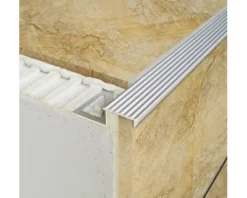 Treppenstufenprofil Durastep Aluminium Länge 250 cm Höhe 9 mm